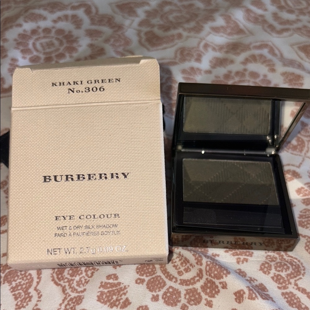 Burberry Green Eyeshadow Compact
